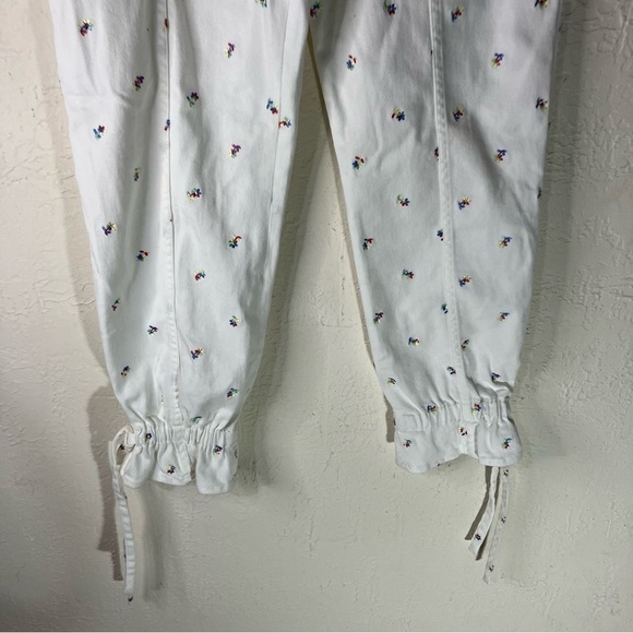 Something Navy Sylvia High Waisted Floral Embroidered Tie Ankle Jeans in White - Picture 6 of 12